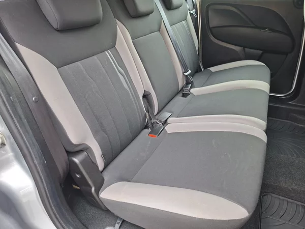 Fiat Dobló 1.6M-JET 77kW -1.MAJ.-DPH - foto 21