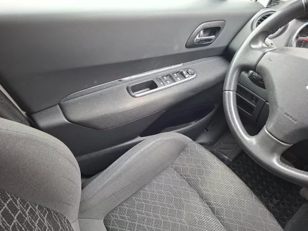 Peugeot 3008 1.6HDI 80kW AUT -SERVISOVÁNO! - foto 12