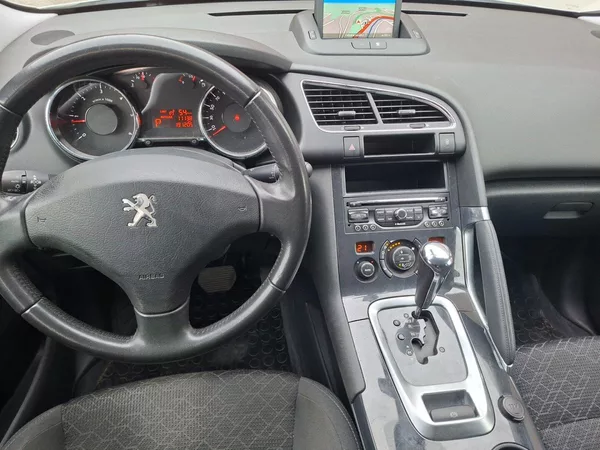 Peugeot 3008 1.6HDI 80kW AUT -SERVISOVÁNO! - foto 13