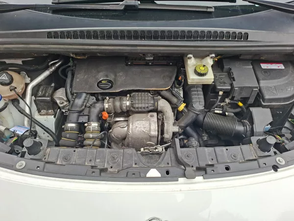 Peugeot 3008 1.6HDI 80kW AUT -SERVISOVÁNO! - foto 24