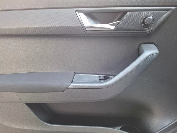 Škoda Fabia 1.2TSI 66kW -1.MAJITEL - foto 20