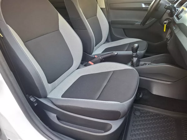 Škoda Fabia 1.2TSI 66kW -1.MAJITEL - foto 21