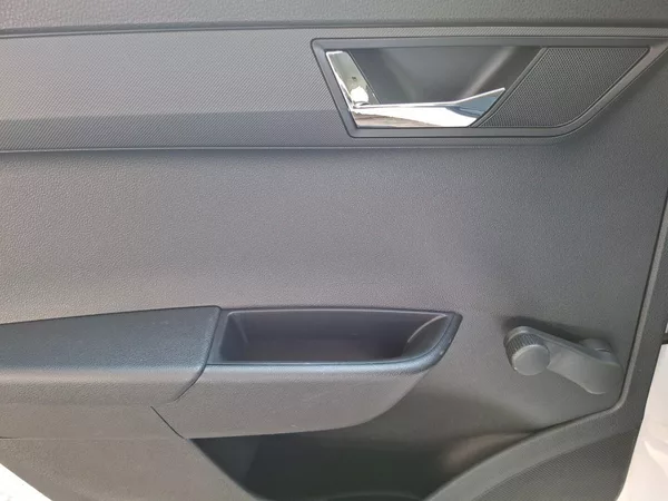 Škoda Fabia 1.2TSI 66kW -1.MAJITEL - foto 29