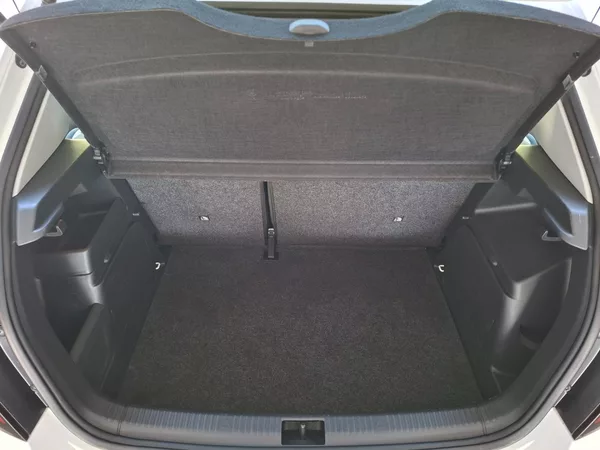 Škoda Fabia 1.2TSI 66kW -1.MAJITEL - foto 30
