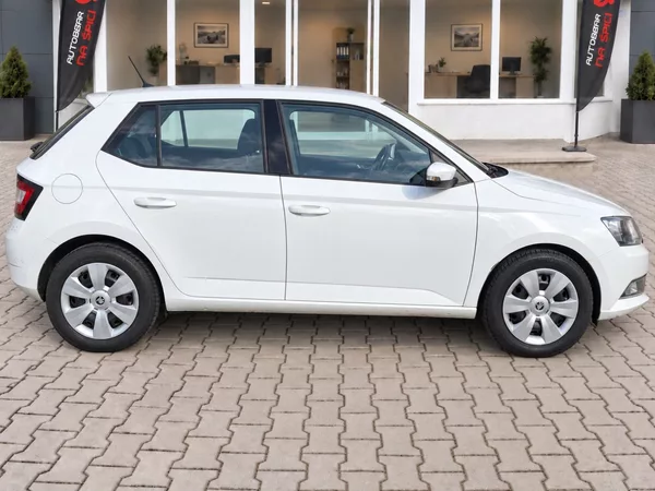Škoda Fabia 1.2TSI 66kW -1.MAJITEL - foto 9