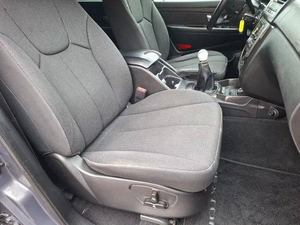 SsangYong Rexton RX200E-XDI 114kW 6MAN -TAŽ.ZAŘ - foto 18