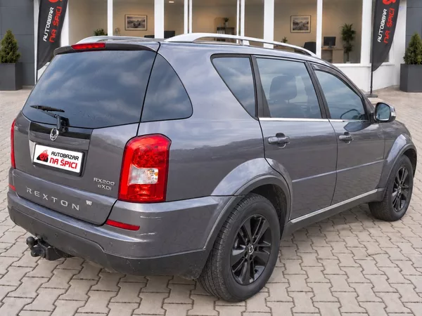 SsangYong Rexton RX200E-XDI 114kW 6MAN -TAŽ.ZAŘ - foto 8