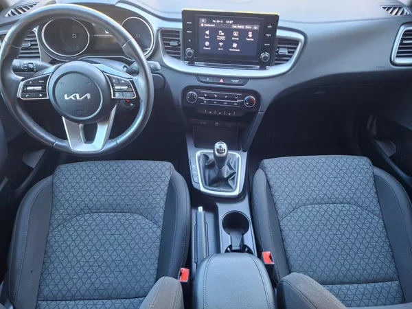 Kia Ceed 1.5T-GDI 118kW -1.MAJITEL - foto 11