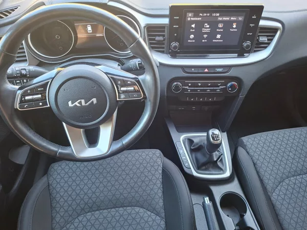 Kia Ceed 1.5T-GDI 118kW -1.MAJITEL - foto 13