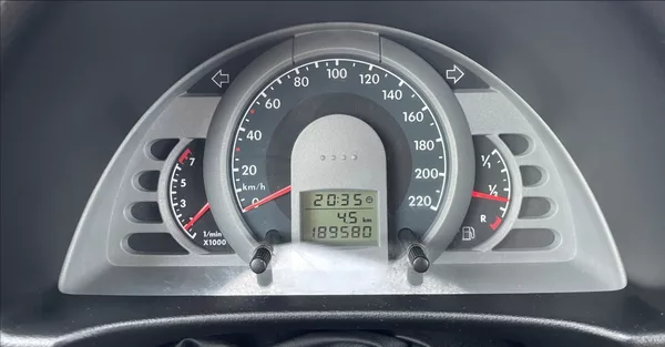 Volkswagen Fox 1,4 Basis75 55kw servis - foto 13