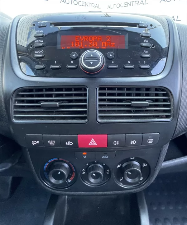 Opel Combo 1,4 i + CNG,88kW,serv.kn. - foto 16