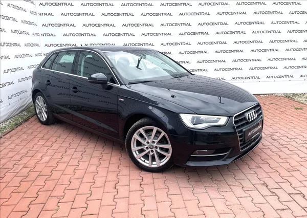 Audi A3 1,4 TFSI S-line 90kw, Navi ,