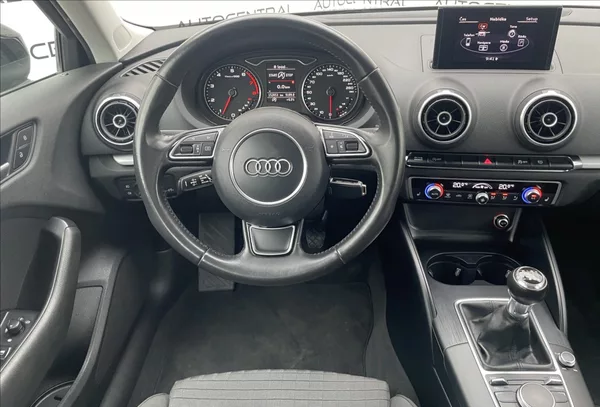 Audi A3 1,4 TFSI S-line 90kw, Navi , - foto 13