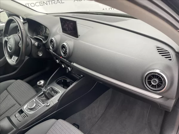 Audi A3 1,4 TFSI S-line 90kw, Navi , - foto 20