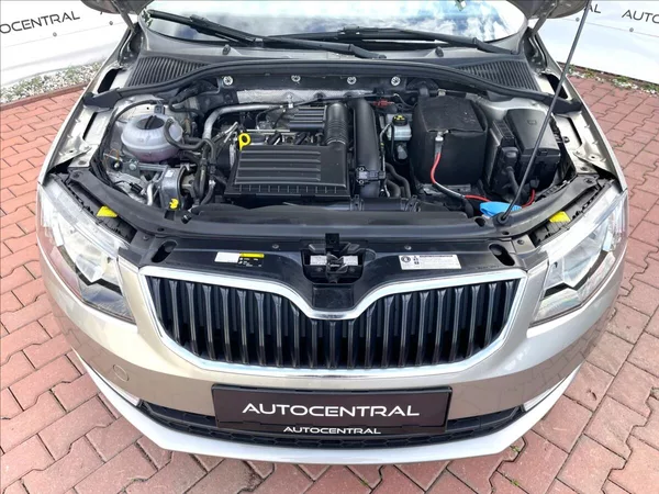 Škoda Octavia 1,2 TSI 81kw 111t.km 1.majitel - foto 8