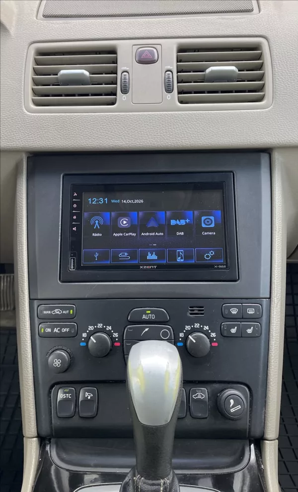 Volvo XC90 2,4 D,136kW,4x4,aut. - foto 14