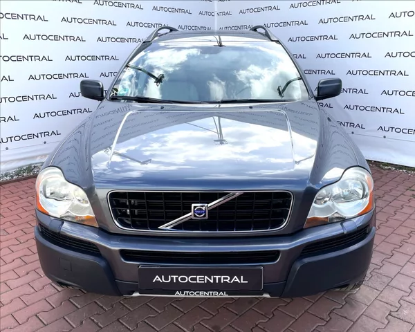 Volvo XC90 2,4 D,136kW,4x4,aut. - foto 2