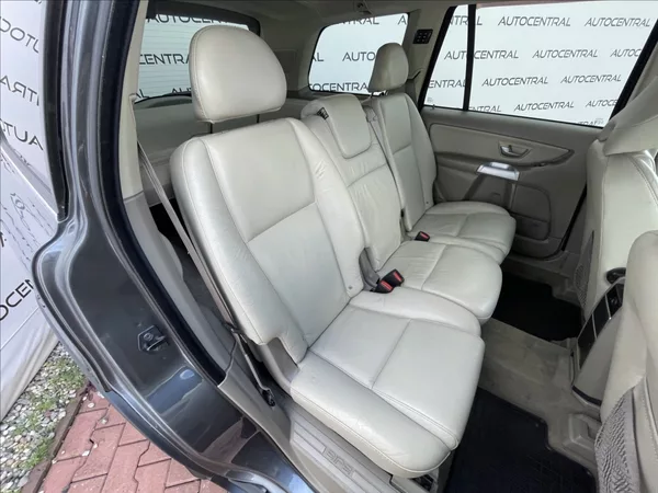 Volvo XC90 2,4 D,136kW,4x4,aut. - foto 22