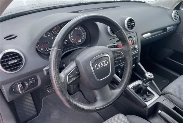 Audi A3 1,2 TFSI Sportback 77kw servis - foto 12