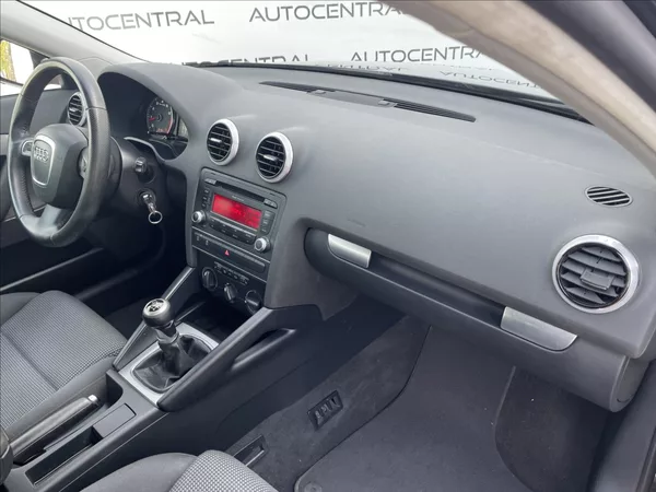 Audi A3 1,2 TFSI Sportback 77kw servis - foto 18