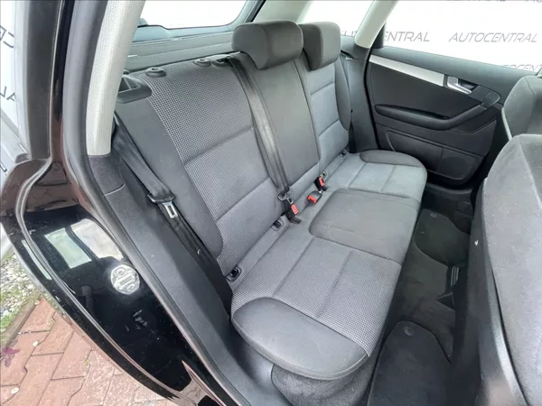 Audi A3 1,2 TFSI Sportback 77kw servis - foto 21