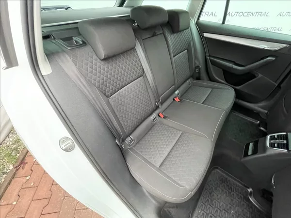 Škoda Octavia 1,2 TSI Edition 81kw 113t.km s - foto 21