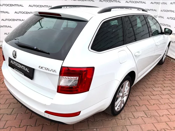 Škoda Octavia 1,2 TSI Edition 81kw 113t.km s - foto 9