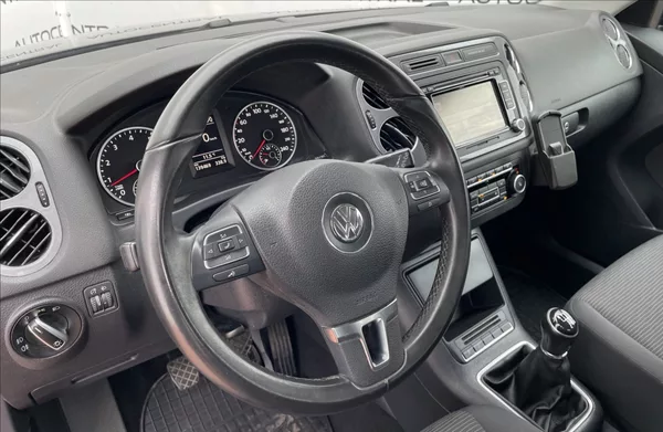 Volkswagen Tiguan 1,4 TSi,90kW,serv.kniha - foto 12
