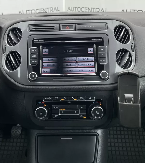 Volkswagen Tiguan 1,4 TSi,90kW,serv.kniha - foto 15