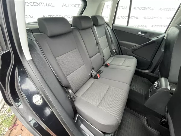 Volkswagen Tiguan 1,4 TSi,90kW,serv.kniha - foto 21