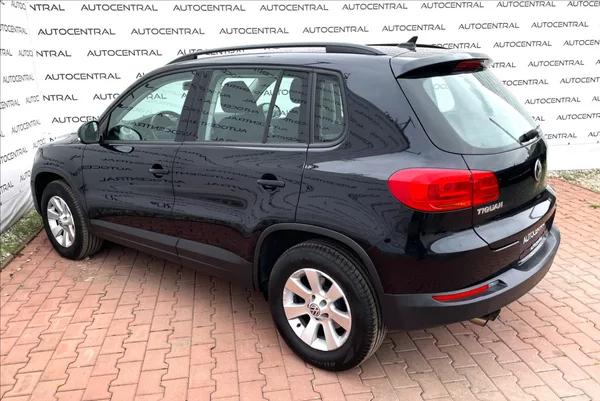 Volkswagen Tiguan 1,4 TSi,90kW,serv.kniha - foto 6