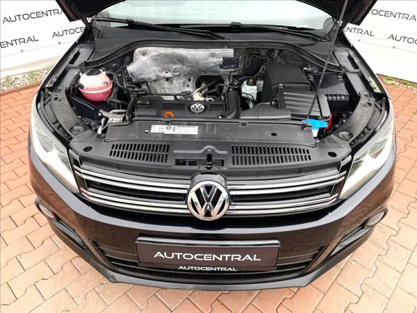 Volkswagen Tiguan 1,4 TSi,90kW,serv.kniha - foto 8