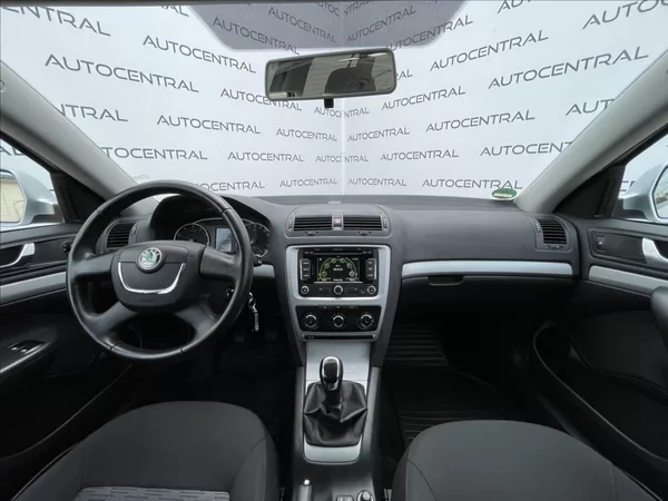 Škoda Octavia 1,4 Tsi Family 90kw , Navi , s - foto 17