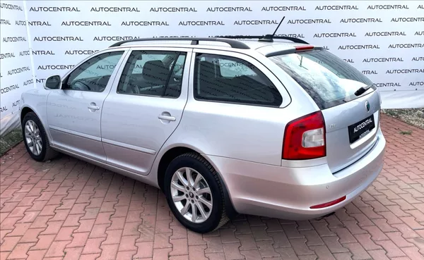 Škoda Octavia 1,4 Tsi Family 90kw , Navi , s - foto 6