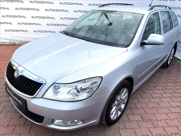 Škoda Octavia 1,4 Tsi Family 90kw , Navi , s - foto 7