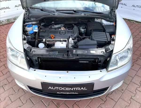 Škoda Octavia 1,4 Tsi Family 90kw , Navi , s - foto 8