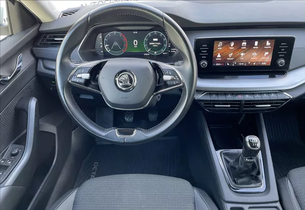 Škoda Octavia 2,0 TDi,85kW,1.maj.,ČR - foto 13