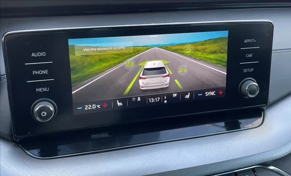 Škoda Octavia 2,0 TDi,85kW,1.maj.,ČR - foto 18