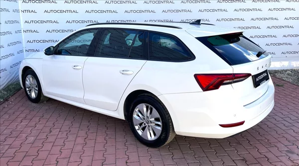 Škoda Octavia 2,0 TDi,85kW,1.maj.,ČR - foto 6