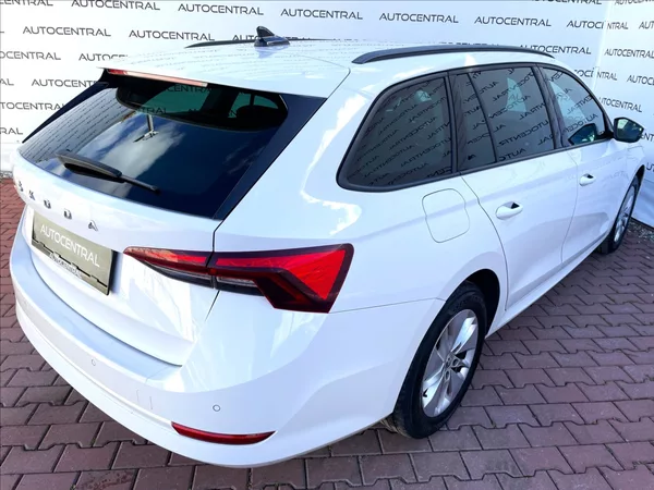 Škoda Octavia 2,0 TDi,85kW,1.maj.,ČR - foto 9