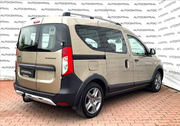 Dacia Dokker 1,6 i,75kW,serv.kn.,1.maj.,ČR - foto 4