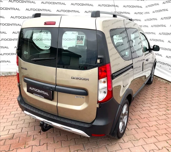 Dacia Dokker 1,6 i,75kW,serv.kn.,1.maj.,ČR - foto 9