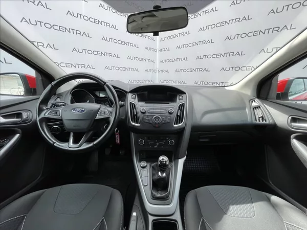Ford Focus 1,0 i,92kW,ČR,DPH - foto 17