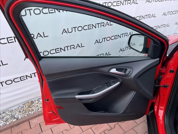 Ford Focus 1,0 i,92kW,ČR,DPH - foto 19