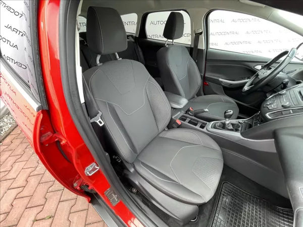 Ford Focus 1,0 i,92kW,ČR,DPH - foto 21