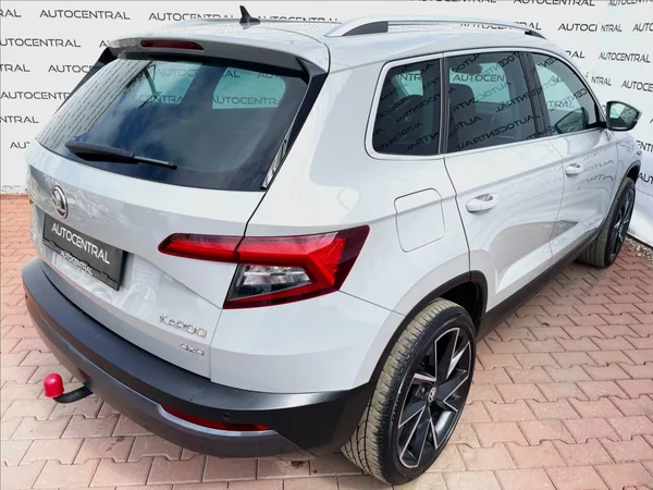 Škoda Karoq 2,0 TDi,110kW,STYLE.,4x4,DSG - foto 10