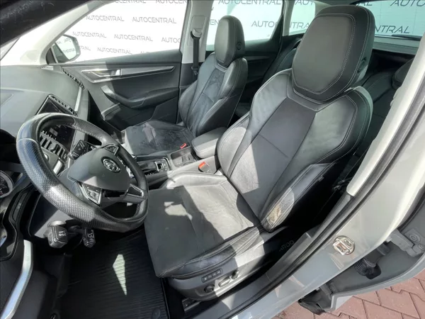 Škoda Karoq 2,0 TDi,110kW,STYLE.,4x4,DSG - foto 12