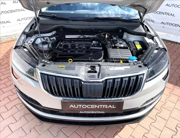 Škoda Karoq 2,0 TDi,110kW,STYLE.,4x4,DSG - foto 9