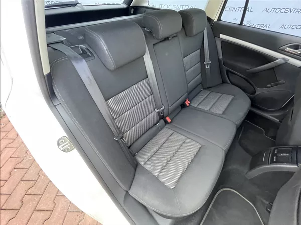 Škoda Octavia 1,8 TSi,118kW,RS paket - foto 19