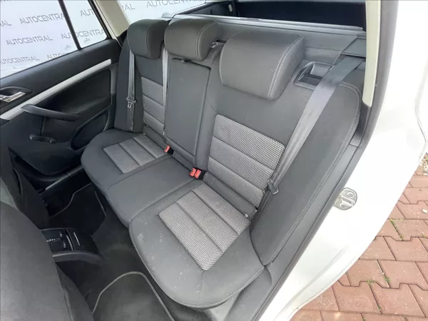 Škoda Octavia 1,8 TSi,118kW,RS paket - foto 20